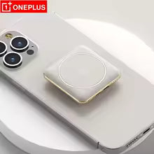 PowerMag 30K vit powerbank magnetiskt fäst på iPhone baksida